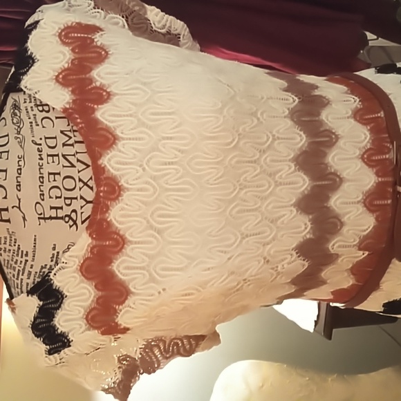 Women's Established 1962 pretty lace cap sleeve pullover dress. Size 6 NWOT - Picture 2 of 4